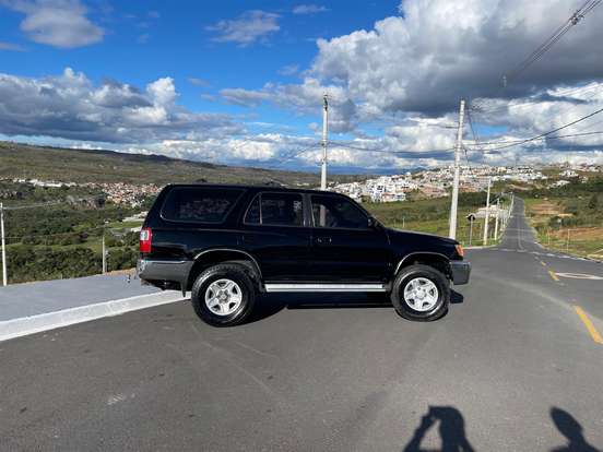 TOYOTA-HILUX SW4-2000