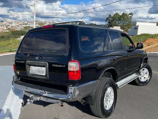 TOYOTA-HILUX SW4-3.0 4X4 8V TURBO DIESEL 4P MANUAL TOYOTA-HILUX SW4-2000