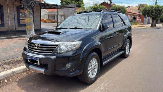 TOYOTA-HILUX SW4-2013