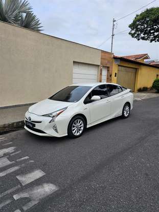 TOYOTA-PRIUS-2018