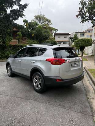 TOYOTA-RAV4-2015