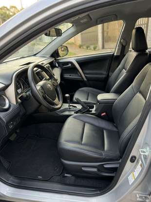 TOYOTA-RAV4-2015