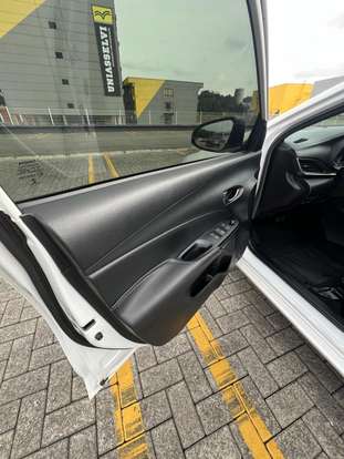 TOYOTA-YARIS-2022