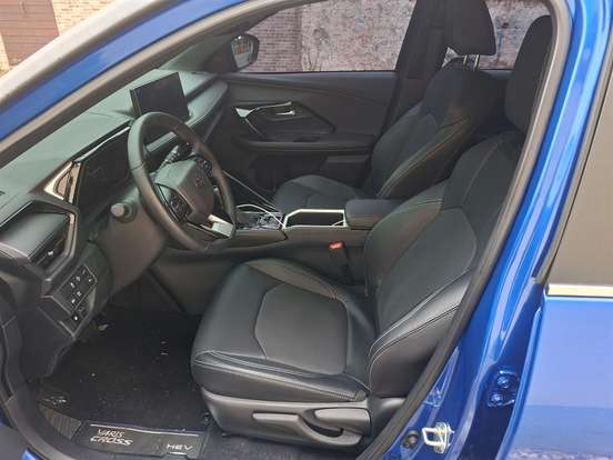 TOYOTA-YARIS CROSS-2026