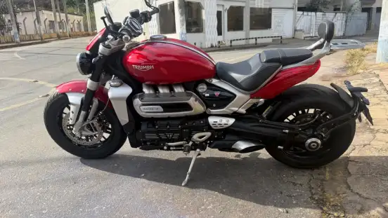 TRIUMPH-ROCKET III R-2020