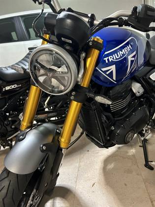 TRIUMPH SPEED 400 
