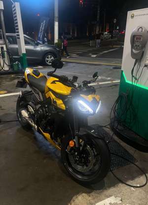 TRIUMPH-STREET TRIPLE RS ABS-2024