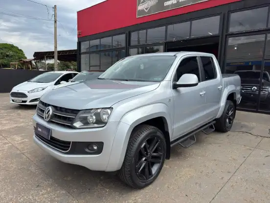 VOLKSWAGEN-AMAROK-2.0 TRENDLINE 4X4 CD 16V TURBO INTERCOOLER DIESEL 4P AUTOMÁTICO VOLKSWAGEN-AMAROK-2013