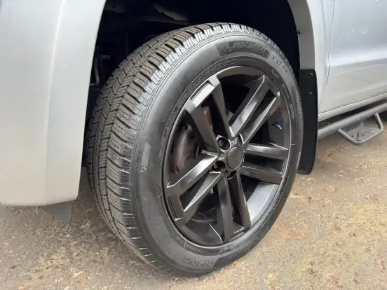 VOLKSWAGEN-AMAROK-2013