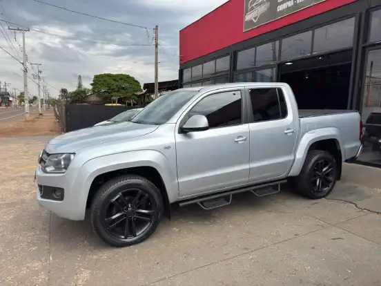 VOLKSWAGEN-AMAROK-2.0 TRENDLINE 4X4 CD 16V TURBO INTERCOOLER DIESEL 4P AUTOMÁTICO VOLKSWAGEN-AMAROK-2013
