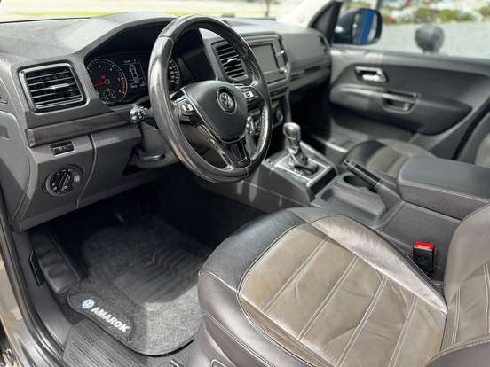 VOLKSWAGEN-AMAROK-2019
