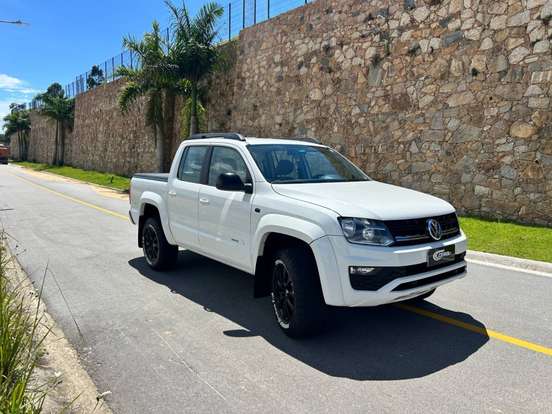 VOLKSWAGEN-AMAROK-2018