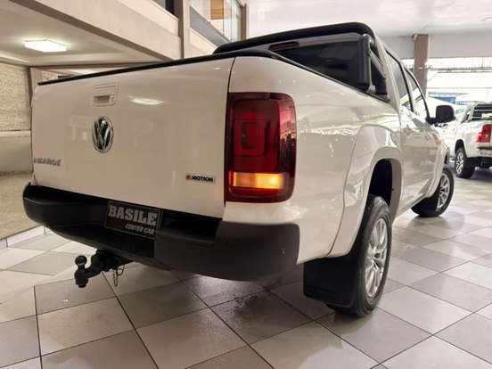 VOLKSWAGEN-AMAROK-2021