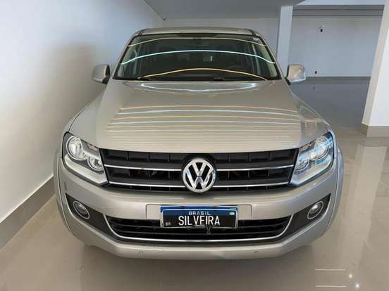 VOLKSWAGEN-AMAROK-2013