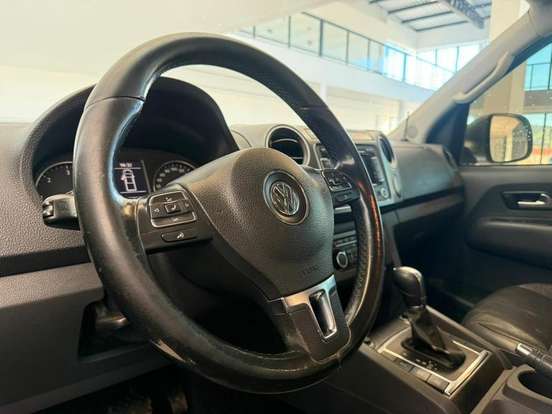 VOLKSWAGEN-AMAROK-2013
