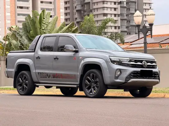 VOLKSWAGEN-AMAROK-2025