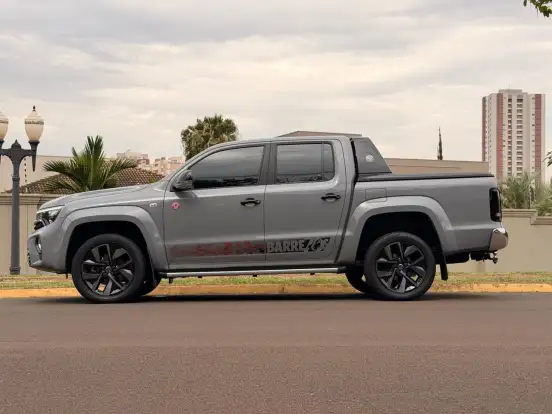 VOLKSWAGEN-AMAROK-3.0 V6 TDI DIESEL BARRETOS 70 ANOS CD 4MOTION AUTOMÁTICO VOLKSWAGEN-AMAROK-2025
