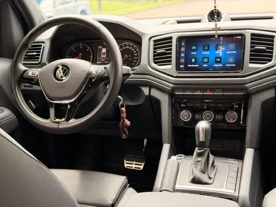 VOLKSWAGEN-AMAROK-2025