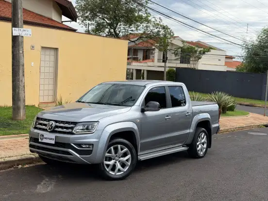VOLKSWAGEN-AMAROK-2021