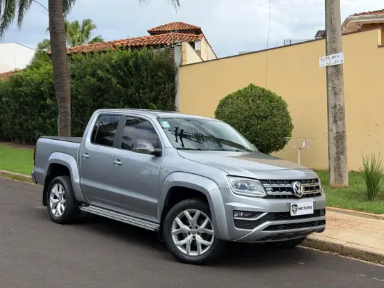 VOLKSWAGEN-AMAROK-2021