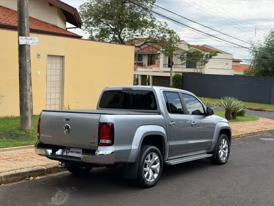 VOLKSWAGEN-AMAROK-3.0 V6 TDI DIESEL HIGHLINE CD 4MOTION AUTOMÁTICO VOLKSWAGEN-AMAROK-2021