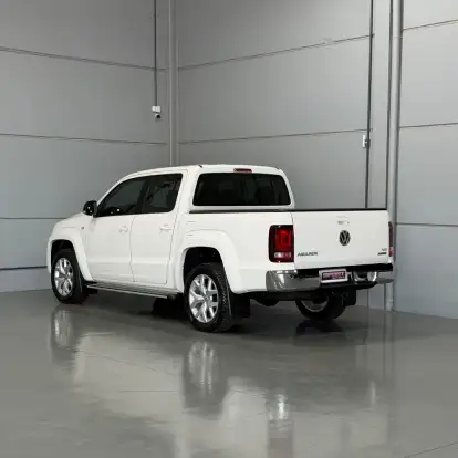 VOLKSWAGEN-AMAROK-2021