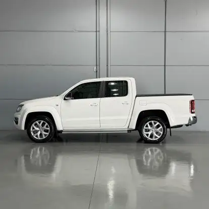 VOLKSWAGEN-AMAROK-2021