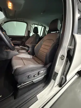 VOLKSWAGEN-AMAROK-2021