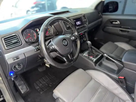 VOLKSWAGEN-AMAROK-3.0 V6 TDI DIESEL HIGHLINE CD 4MOTION AUTOMÁTICO VOLKSWAGEN-AMAROK-2019