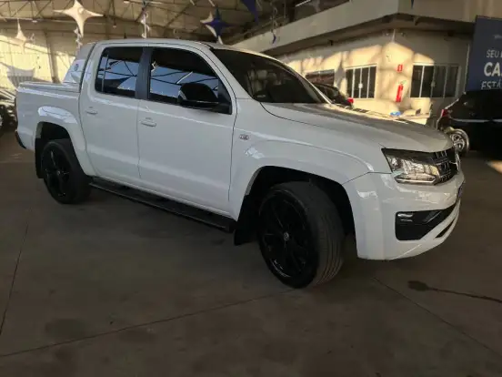 VOLKSWAGEN-AMAROK-2021
