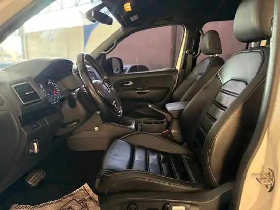 VOLKSWAGEN-AMAROK-2021