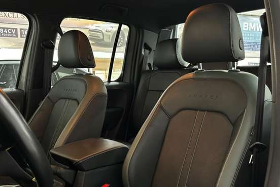 VOLKSWAGEN-AMAROK-2025
