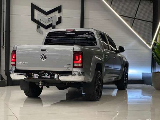 VOLKSWAGEN-AMAROK-2023