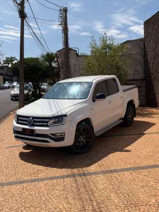 VOLKSWAGEN-AMAROK-2019