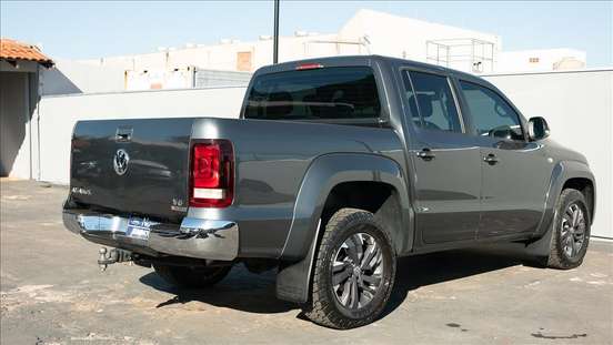 VOLKSWAGEN-AMAROK-2023