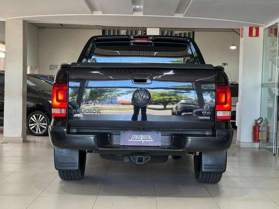 VOLKSWAGEN-AMAROK-2021