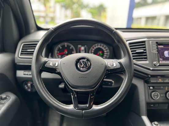 VOLKSWAGEN-AMAROK-2022
