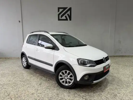 VOLKSWAGEN-CROSSFOX-2013