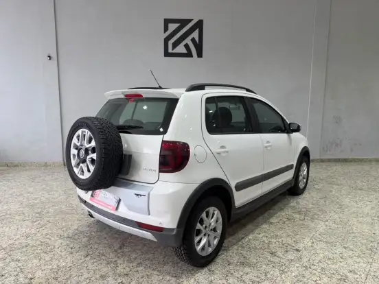 VOLKSWAGEN-CROSSFOX-1.6 MI FLEX 8V 4P AUTOMATIZADO VOLKSWAGEN-CROSSFOX-2013