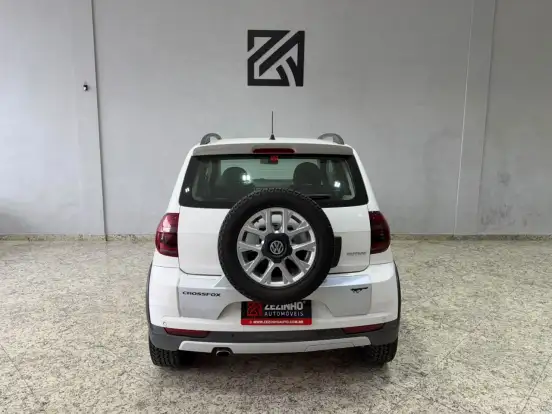 VOLKSWAGEN-CROSSFOX-1.6 MI FLEX 8V 4P AUTOMATIZADO VOLKSWAGEN-CROSSFOX-2013