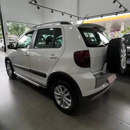 VOLKSWAGEN-CROSSFOX-2013
