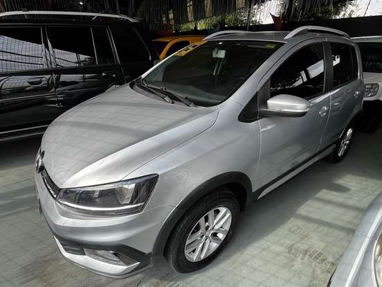 VOLKSWAGEN-CROSSFOX-2015