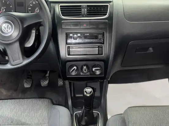VOLKSWAGEN-FOX-1.0 MI 8V FLEX 4P MANUAL VOLKSWAGEN-FOX-2012