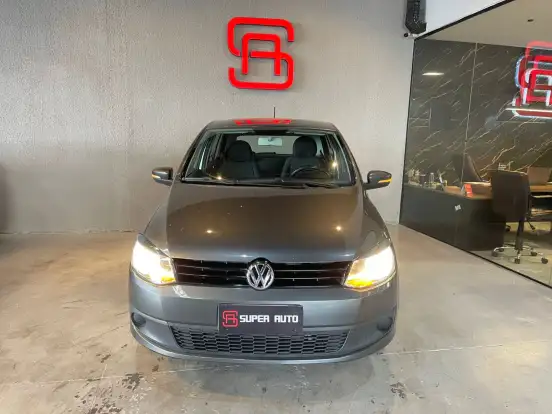 VOLKSWAGEN-FOX-2012