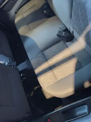 VOLKSWAGEN-FOX-2012