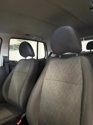 VOLKSWAGEN-FOX-2012