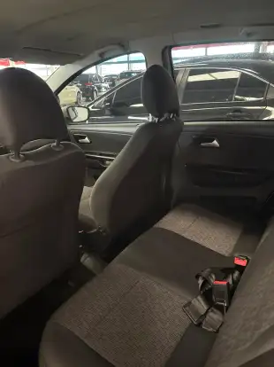 VOLKSWAGEN-FOX-2012