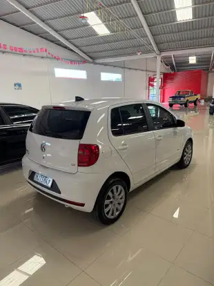VOLKSWAGEN-FOX-2012