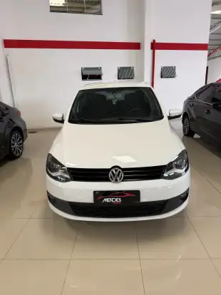 VOLKSWAGEN-FOX-2012