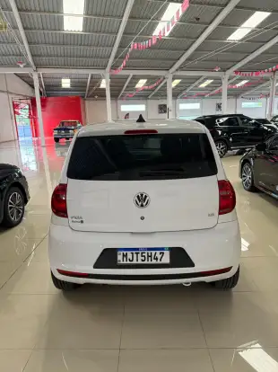 VOLKSWAGEN-FOX-2012